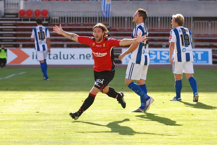 FERNANDO CAVENAGHI DEL MALLORCA " EL TORITO DE ARGENTINA MARCA DOS GOLES EN LA LIGA DE LAS ESTRELLAS "